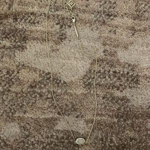Kendra Scott necklace